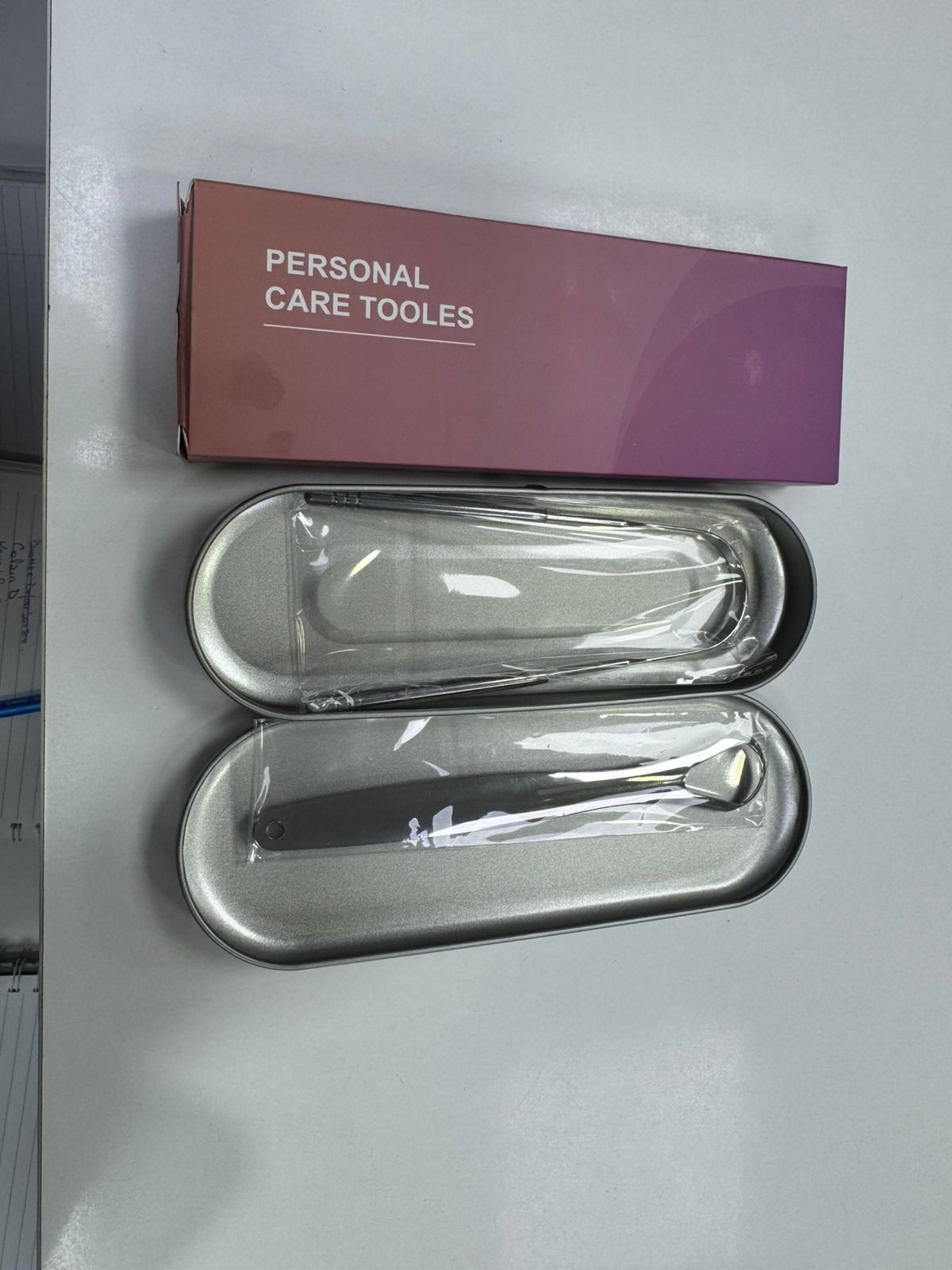 Pastrues gjuhe metalik me dy pjese